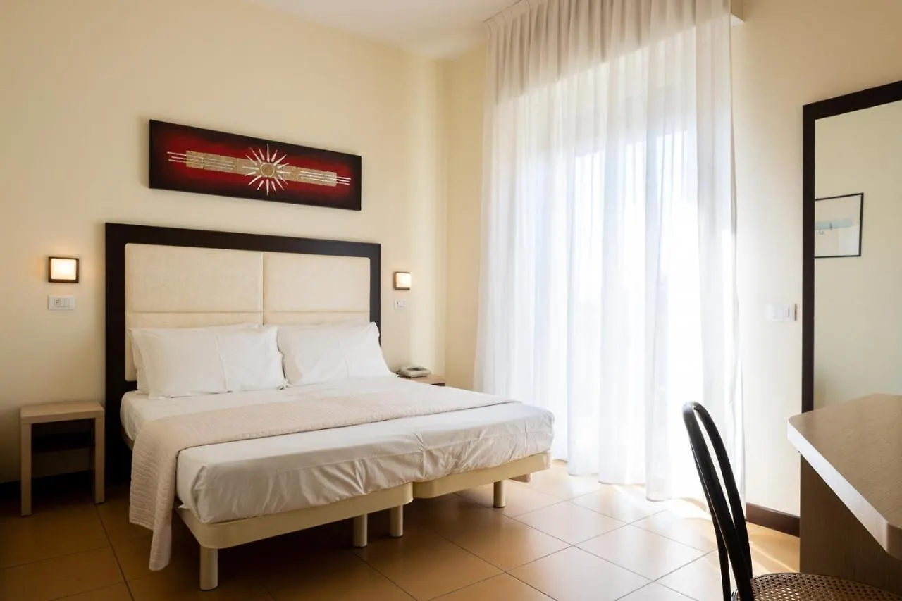 Hotel City ريميني