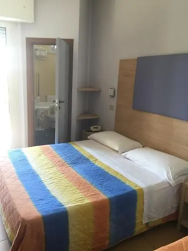 Hotel City ريميني